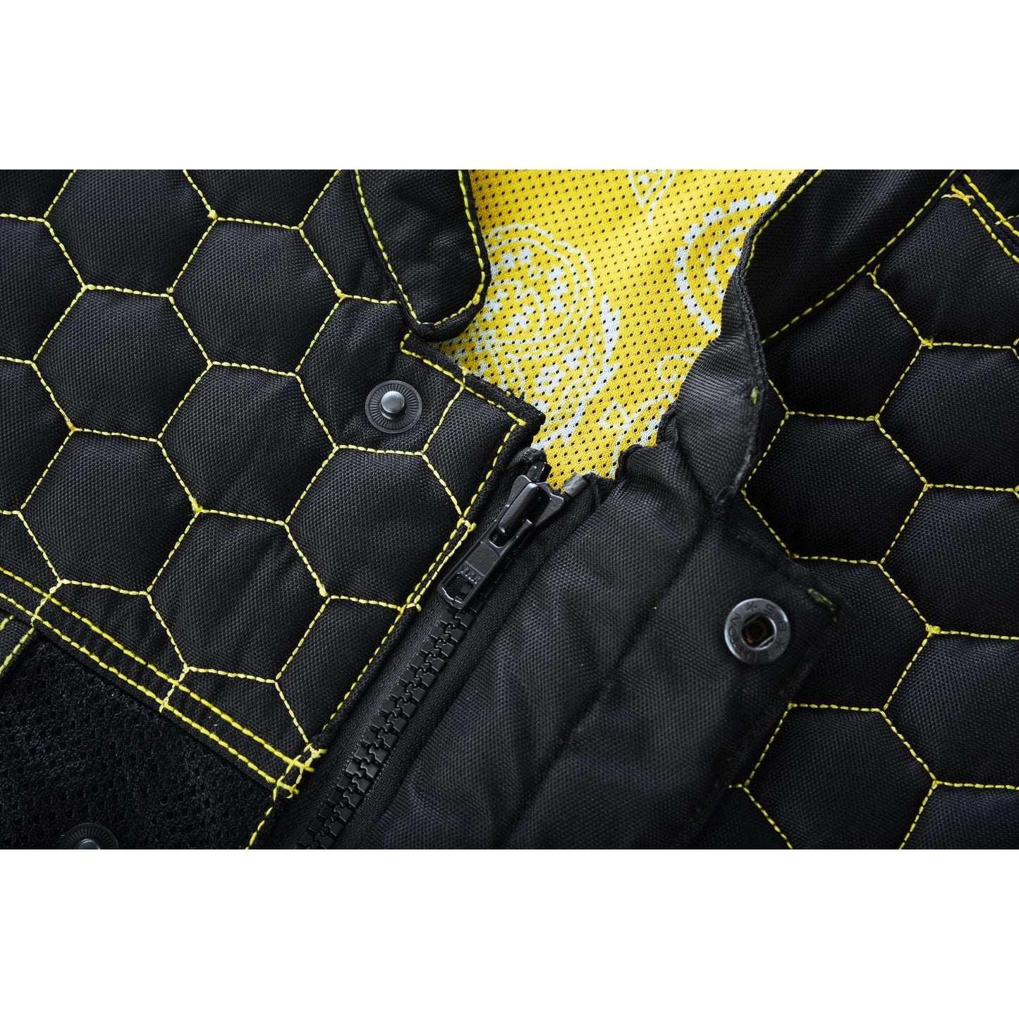 Gloom Gold Men's Black Mesh Textile Vest